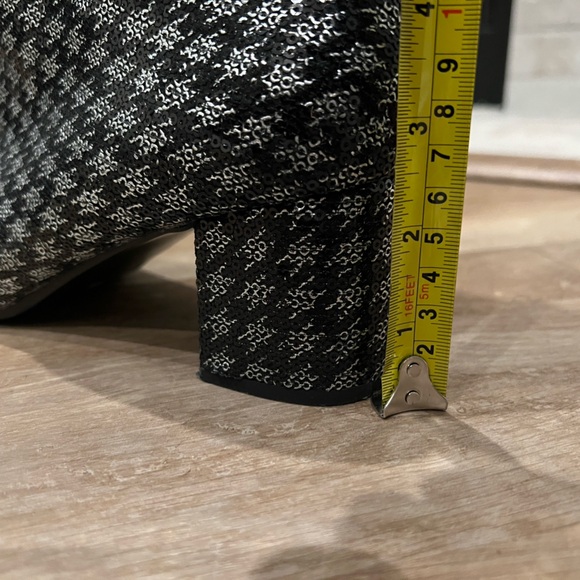 Amelia Grace booties - Picture 11 of 12